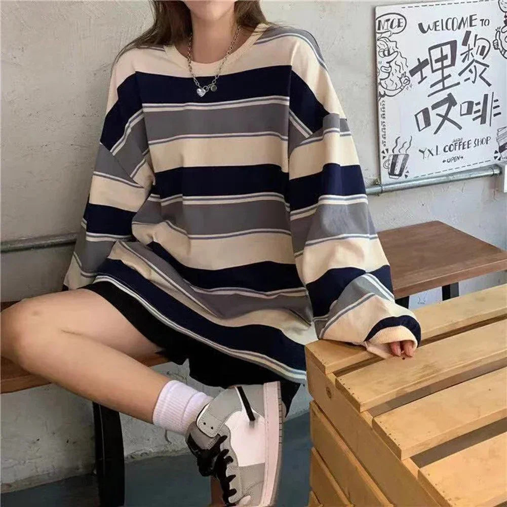 Womens Plus Size Loose-Fit Sweatshirt